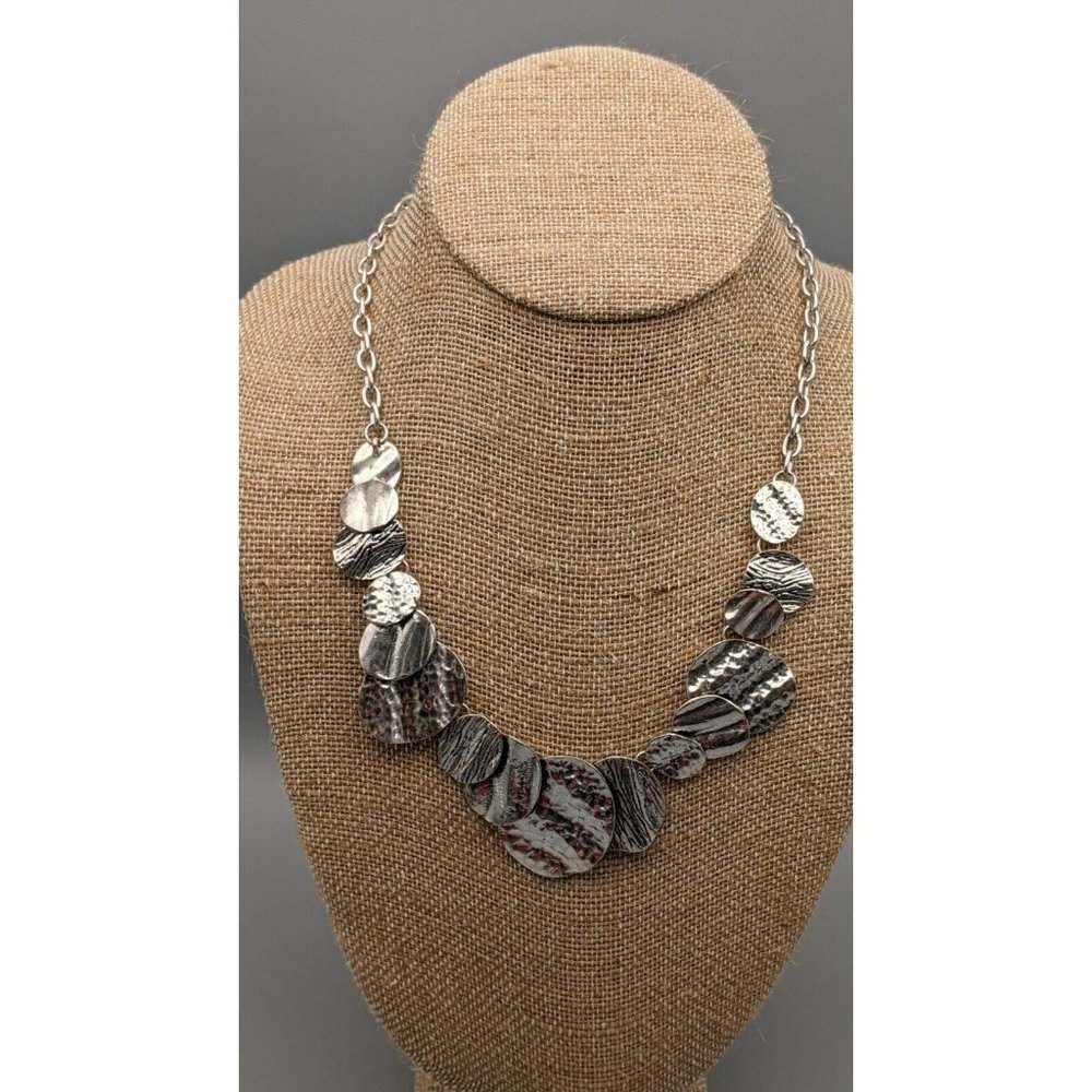 Shiny Silver Tone Mixed Textures Choker / Necklace